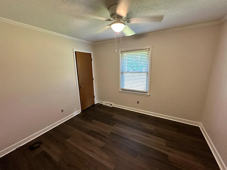 1653 Elijah Loftin Rd — Photo 11