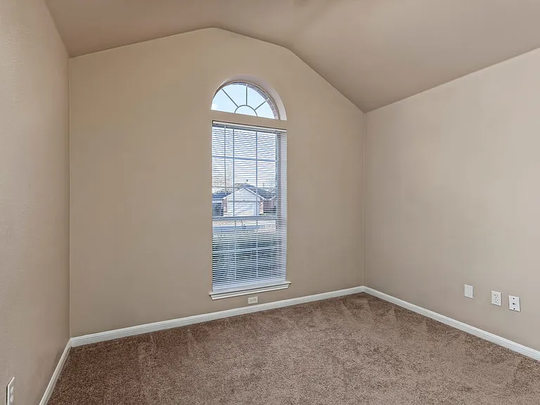 4806 Sterling Manor Dr — Photo 13