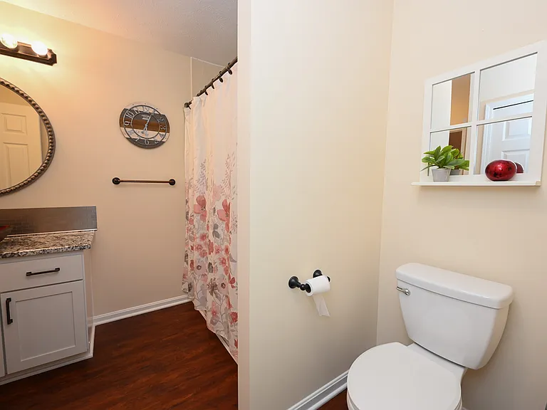 655 Almas Ct — Photo 18