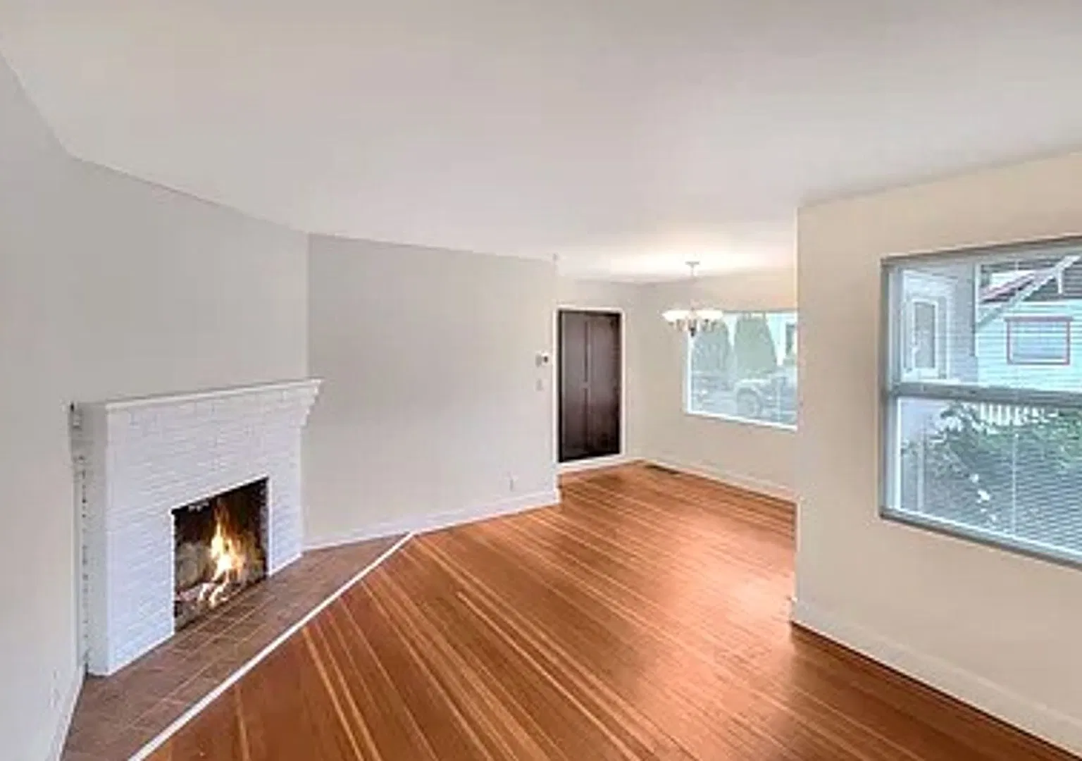 Coming Soon! - Adorable 2bed/1bath Auburn Home On Main St. — Photo 1