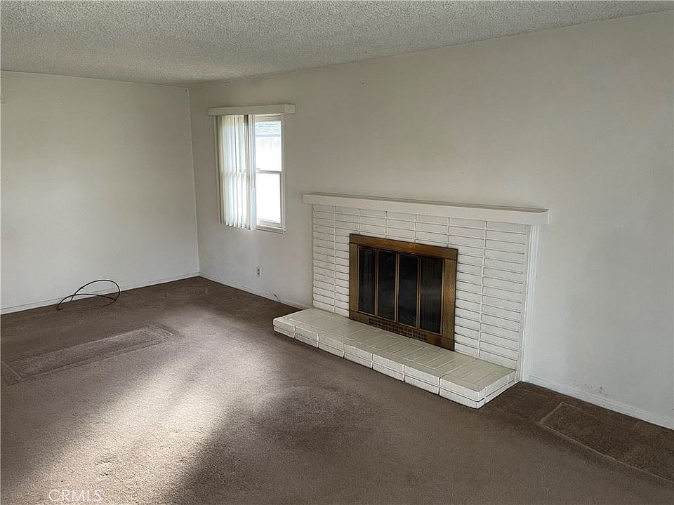 1st image of 16053 Lashburn St