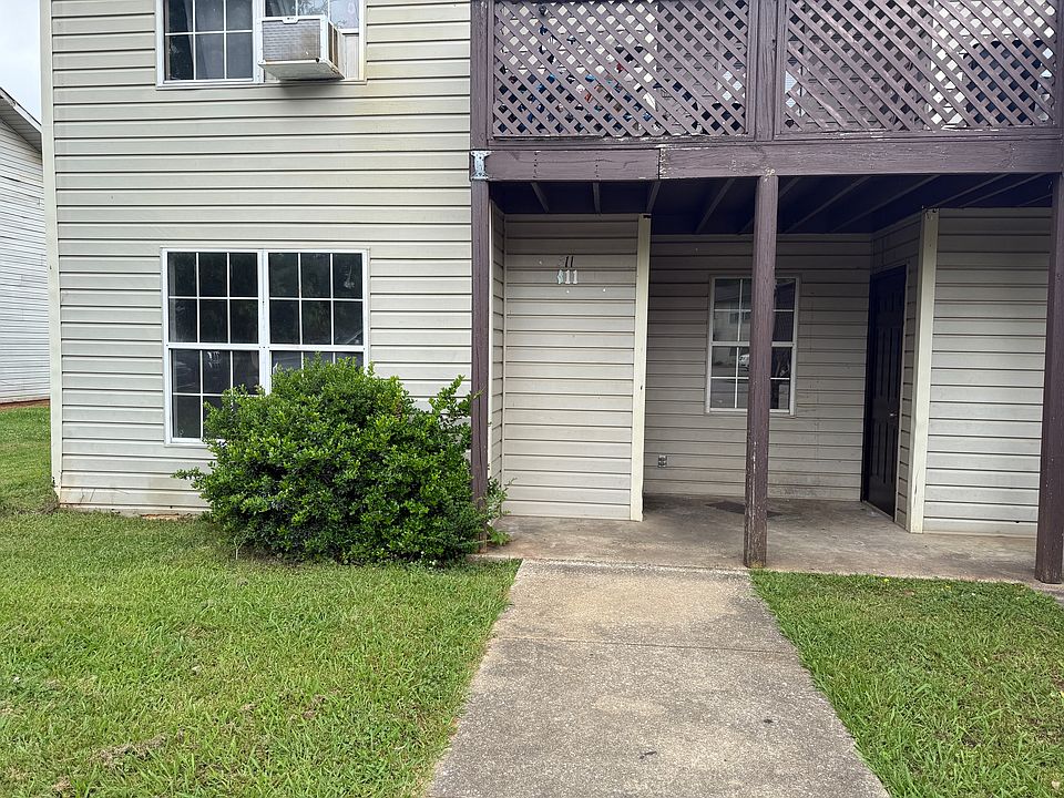 1st image of 813 Willow Pointe