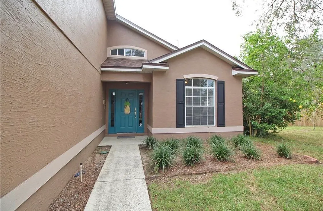 5 bed, 2226 sqft, $3,000 — Photo 2