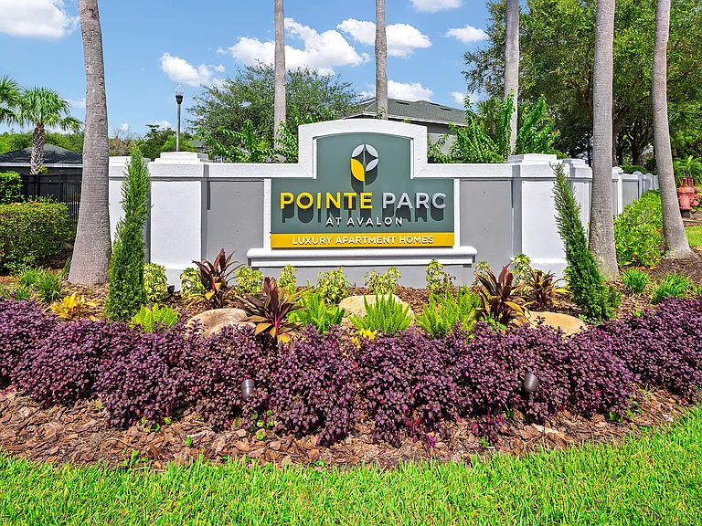 Pointe Parc at Avalon — Photo 30