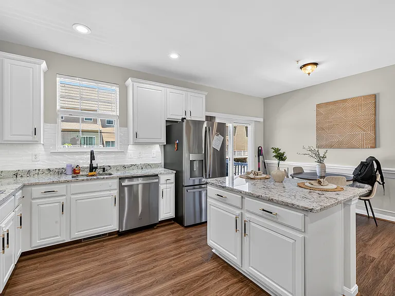 121 Polo Way — Photo 11