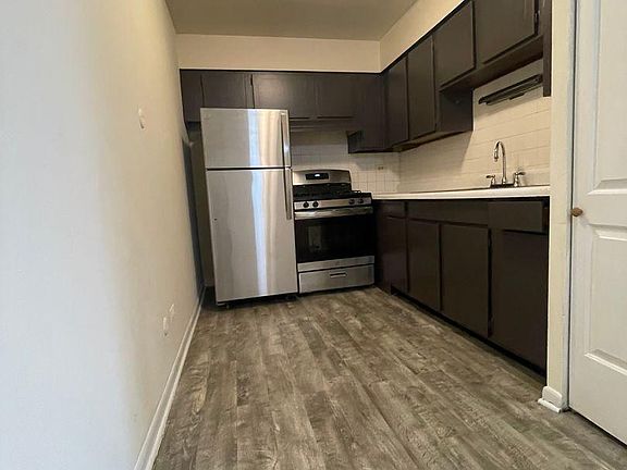 5th image of 432 W Barry Ave #510