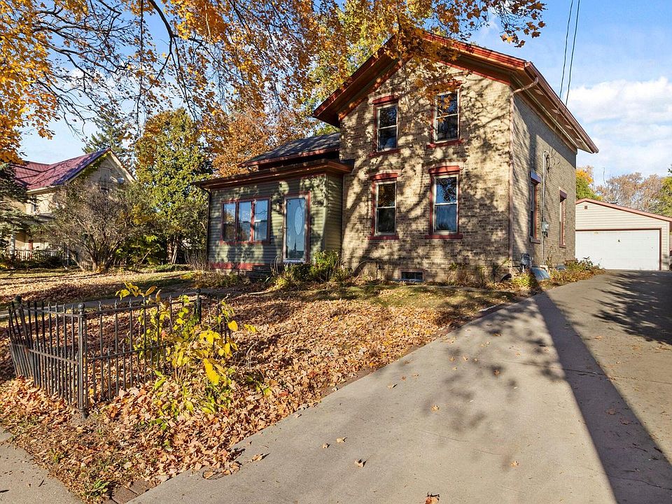 1st image of 411 College AVENUE