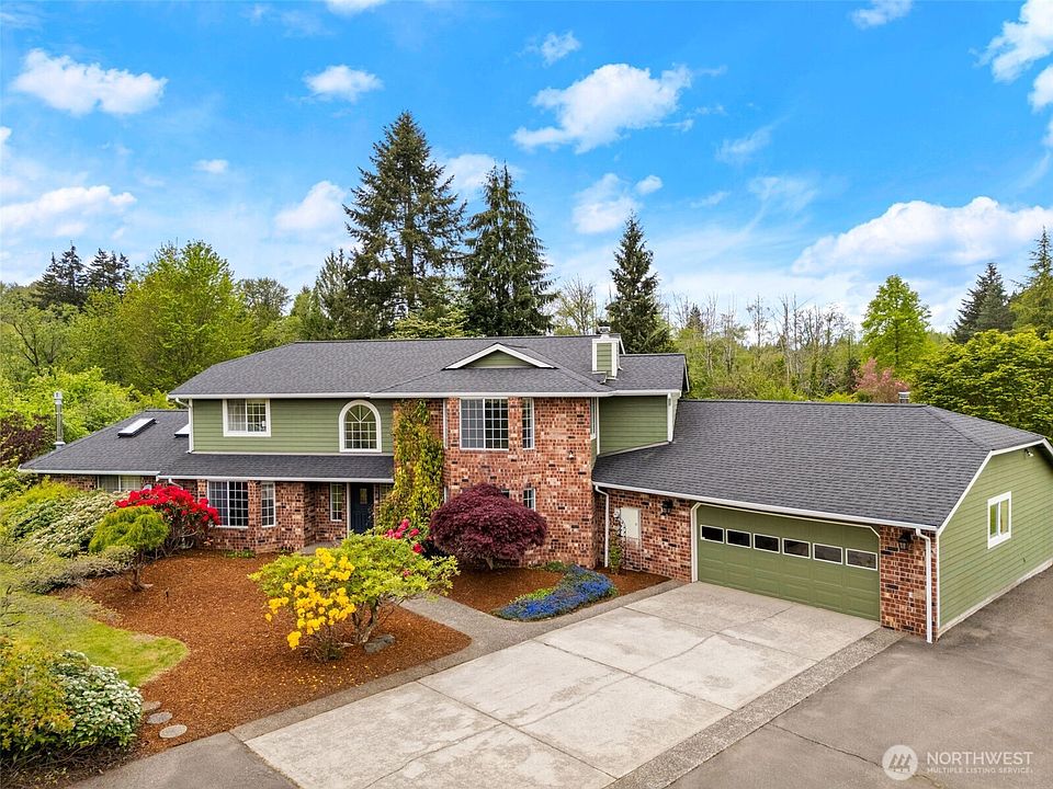 1st image of 2402 36th Avenue NE