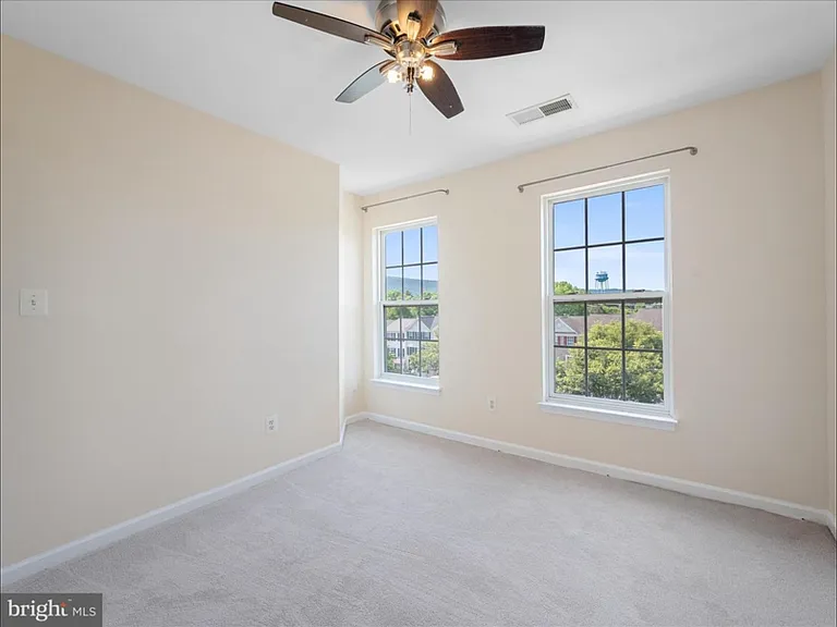 303 Pendleton Ln — Photo 21
