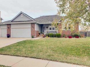 9518 E Pebblebrook St, Wichita, KS 67207