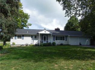 466 Reeves Rd, Pittsford, NY 14534