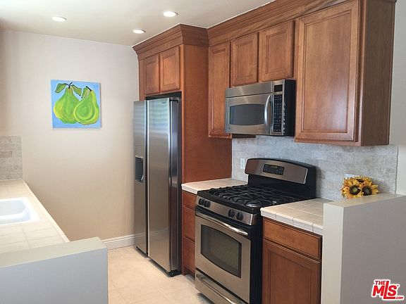 4th image of 11816 Gorham Ave APT 214