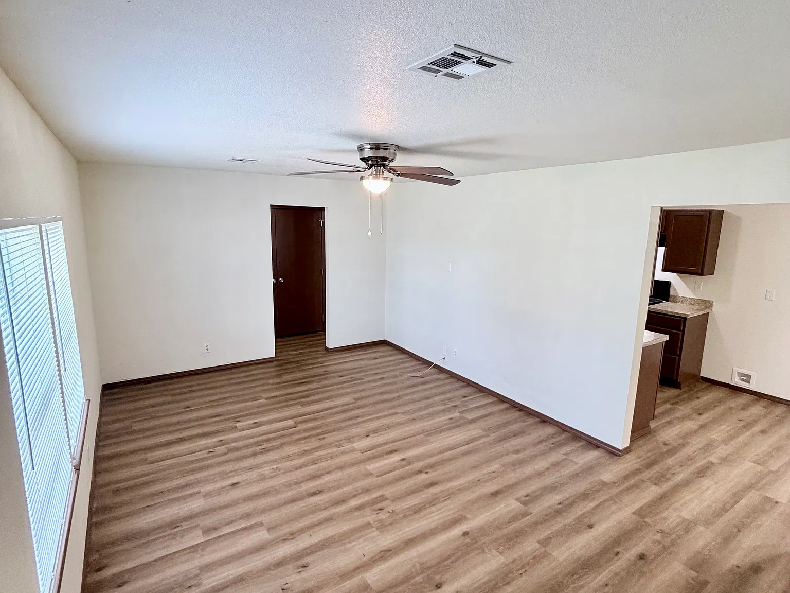 3 bed, 1210 sqft, $1,500 — Photo 4