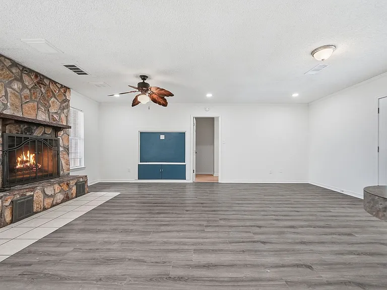 32 Cascabellas St — Photo 7