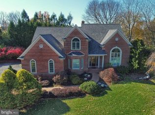 353 Greenbriar Ct, Wyomissing, PA 19610