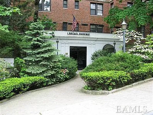 1 Broad Pkwy, White Plains, NY