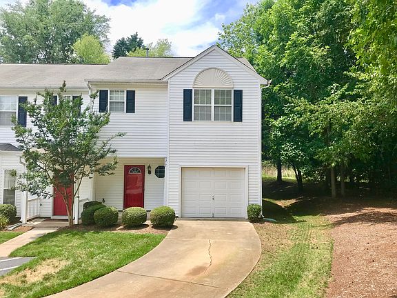 3 Bedroom, 2 1/2 Bath, 1-Car Garage, Driveway