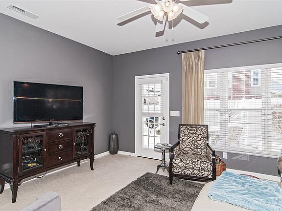 4th image of 15428 Smithfield Dr
