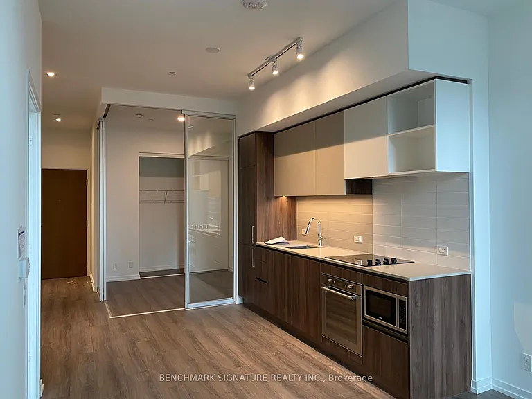 7890 Jane St #302 — Photo 8