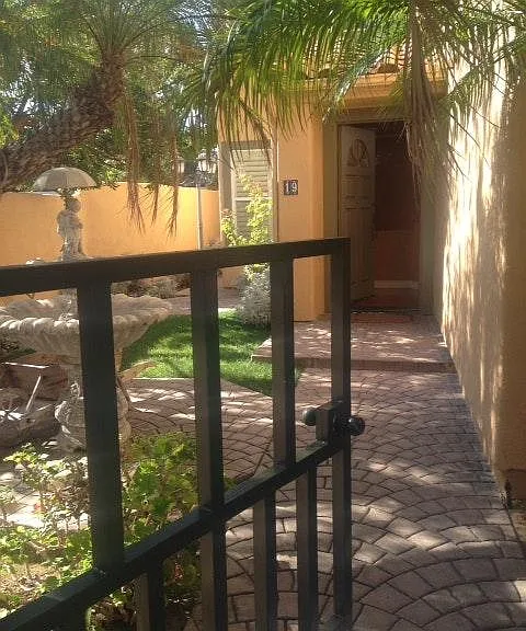 19 Belcanto — Photo 2