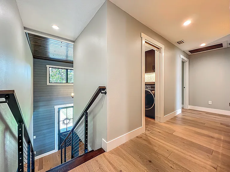 Top floor landing