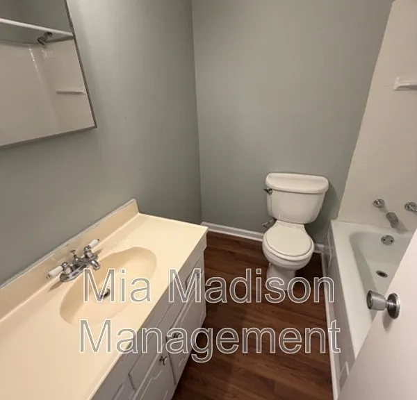 527 Tibet Ave #3 — Photo 17