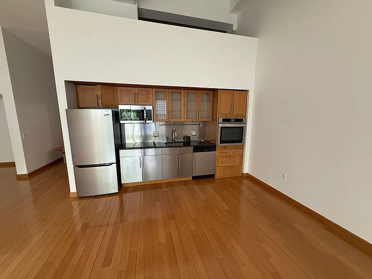 290 Pleasant St #312 — Photo 11