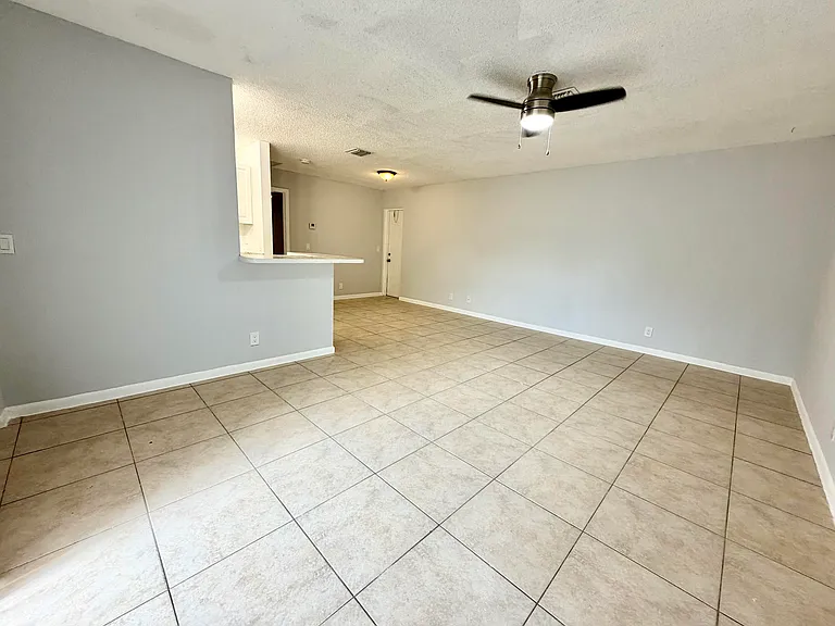30 Crossings Cir #A — Photo 5