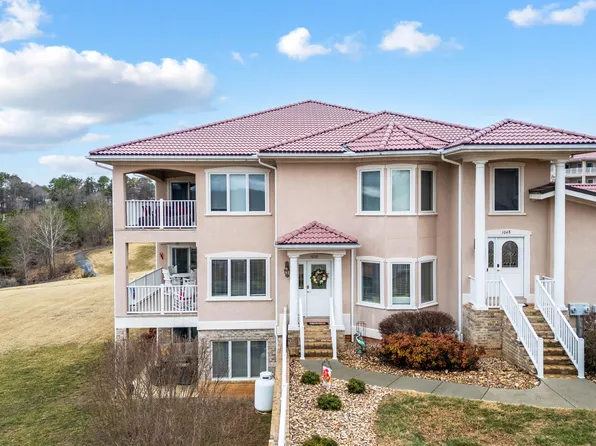 1052 La Casa Ct, Moneta, VA 24121