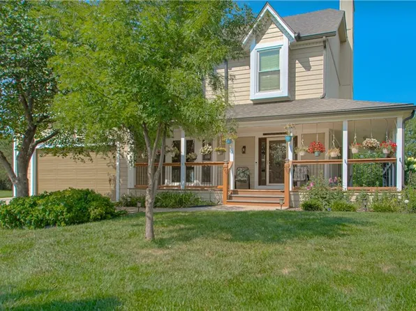 2250 SW Forestpark Pl, Lees Summit, MO 64081