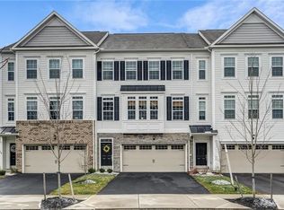 223 Eagle Dr, Cranberry Township, PA 16066
