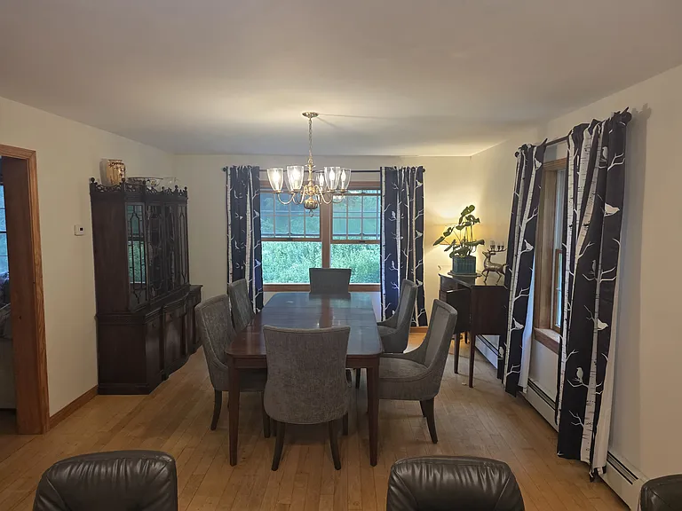 1350 Barker Rd — Photo 7