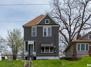 914 25th St, Moline, IL 61265