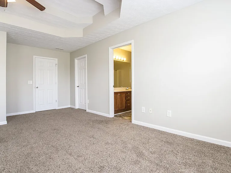206 Providence Rd — Photo 8