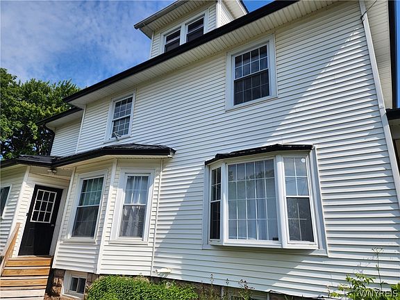 5th image of 257 N Main St