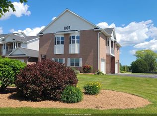 1807 Ridgeway Dr UNIT 38, De Pere, WI 54115