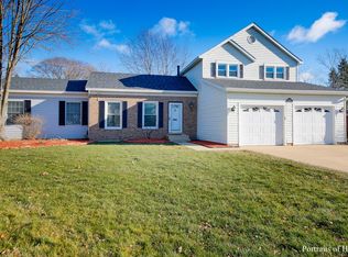 2159 Acorn Ct, Wheaton, IL 60189