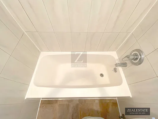 Rented by ZealEstate Group Inc | media 27