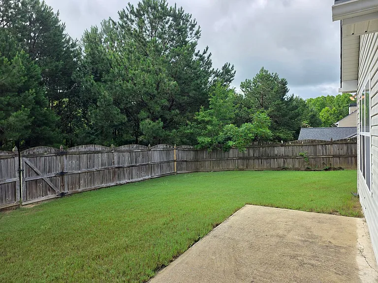 233 Overlook Dr — Photo 20