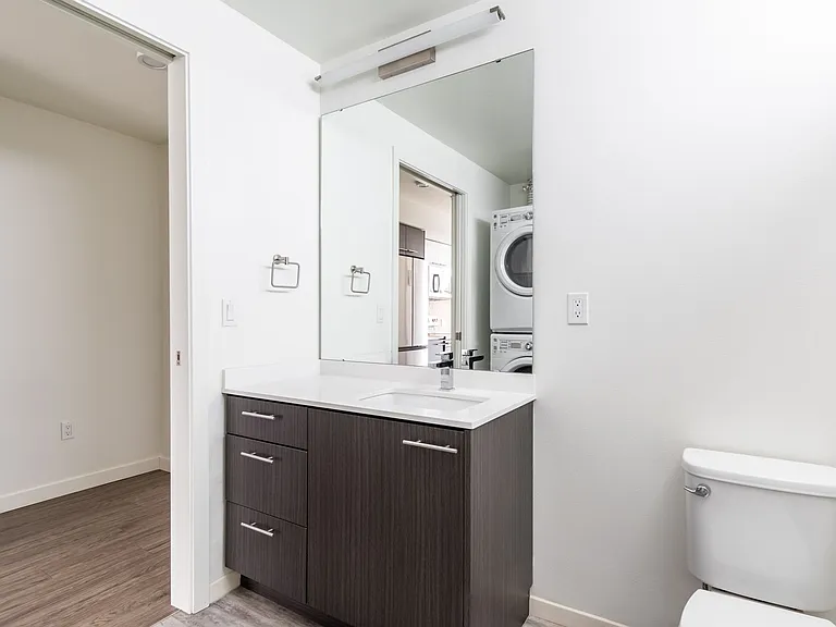Mio Apartments — Photo 41