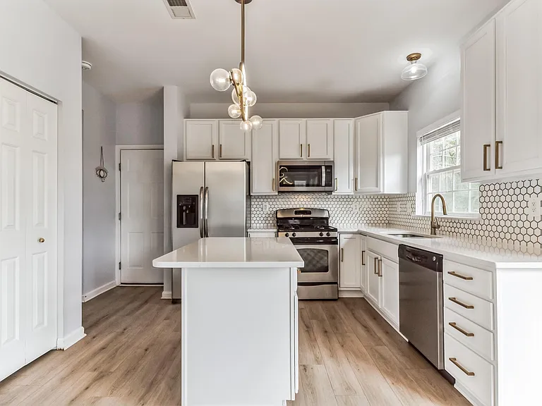 9646 Bergamont Ct — Photo 11