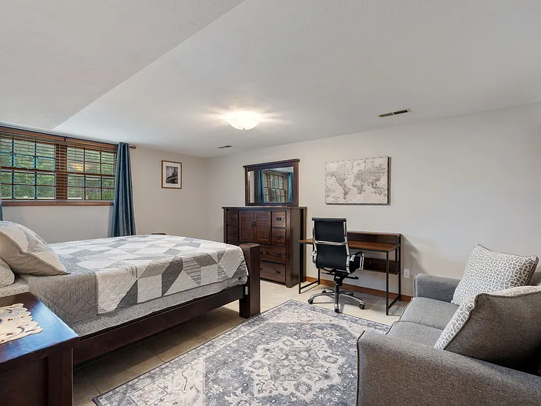 Huntington Woods Dr — Photo 18