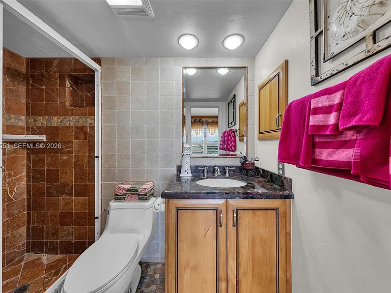 3050 NE 48th Ct #405 — Photo 32
