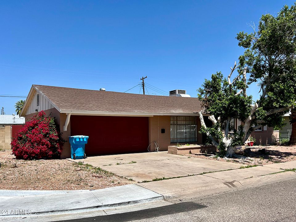 1st image of 3742 W GLENDALE Avenue