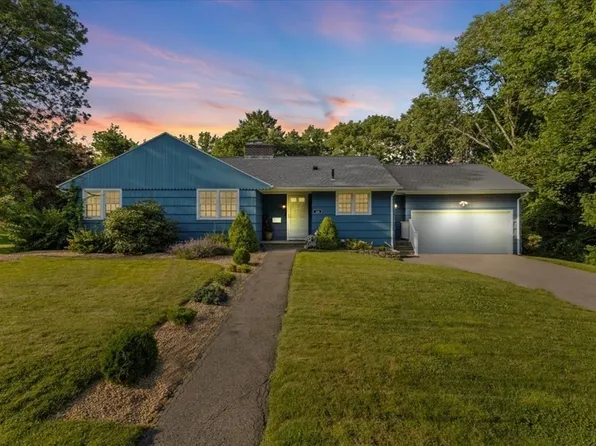 144 Gifford Ave, Somerset, MA 02726