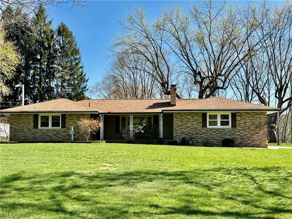 238 Pheasant Dr, Mogadore, OH 44260