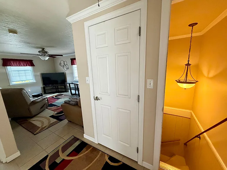 7408 Yale Ave — Photo 16