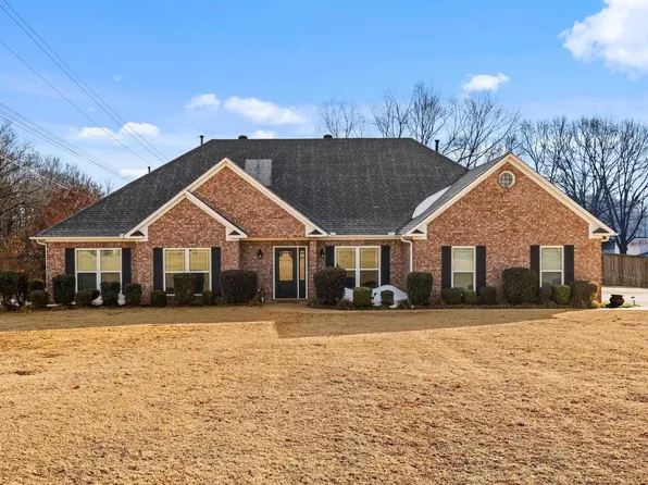 15 Castle Heights Dr, Cabot, AR 72023