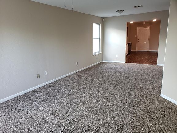 2nd image of 4405 Phlox St