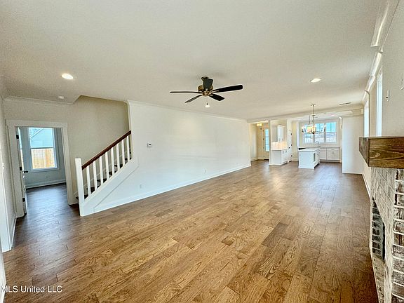 5th image of 6677 Mayberry Ln